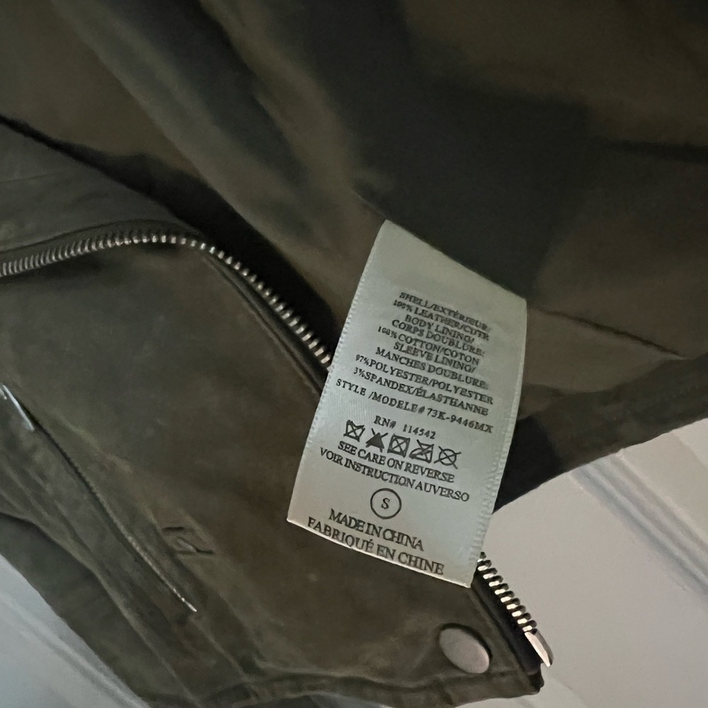 SL8 BlankNYC Moss Green Suede Leather Moto Jacket Zip Crop. EUC. Size small. - Picture 8 of 8